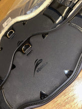 Load image into Gallery viewer, eQuick ePearl Dressage Girth